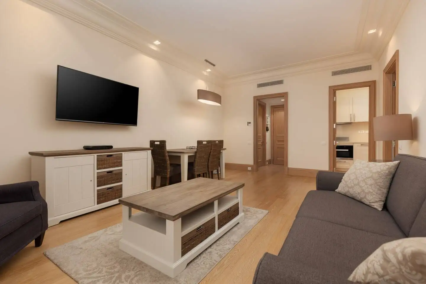 Квартира 77м² в Черногории, Тиват. Стоимостью 731500€ аренда фото-6