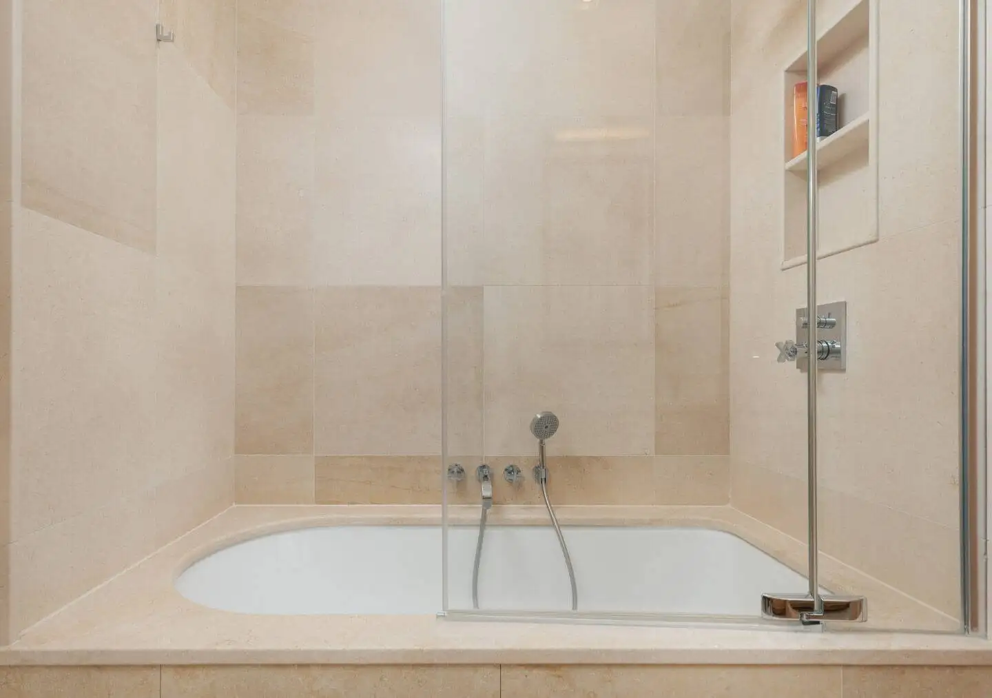 Квартира 77м² в Черногории, Тиват. Стоимостью 731500€ аренда фото-11