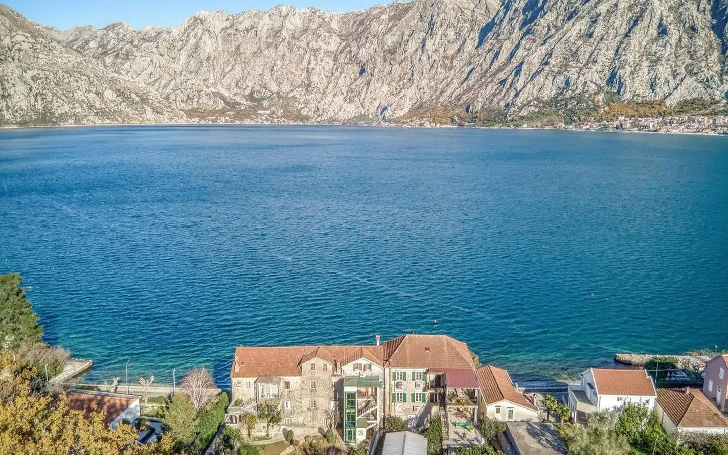 Вилла 112м² в Черногории, Прчань. Стоимостью 1500000€ аренда фото-5