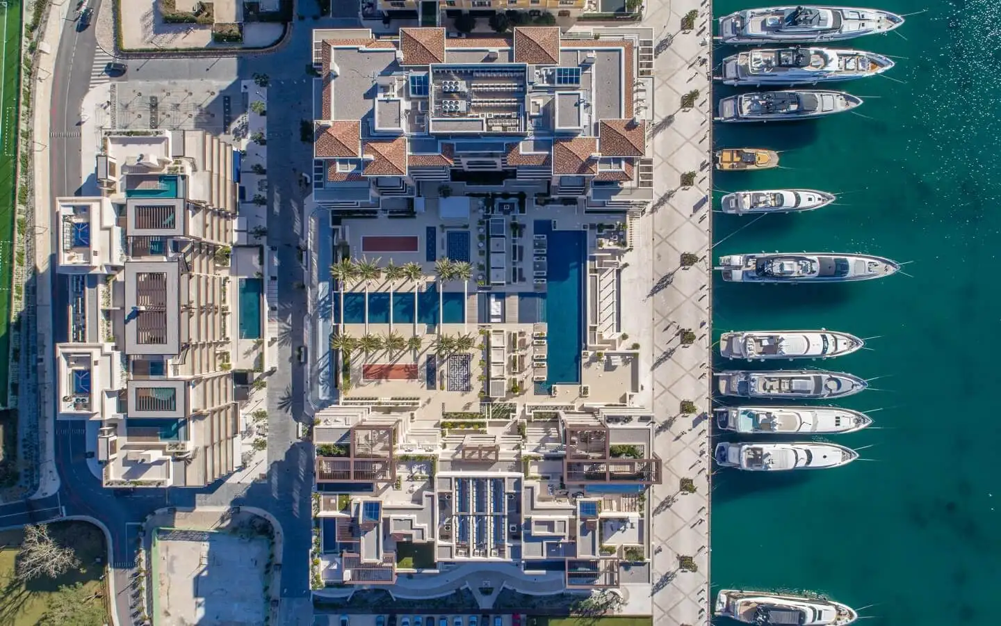 Пентхаус 43795м² в Черногории, Тиват. Стоимостью 4169980€ аренда фото-2