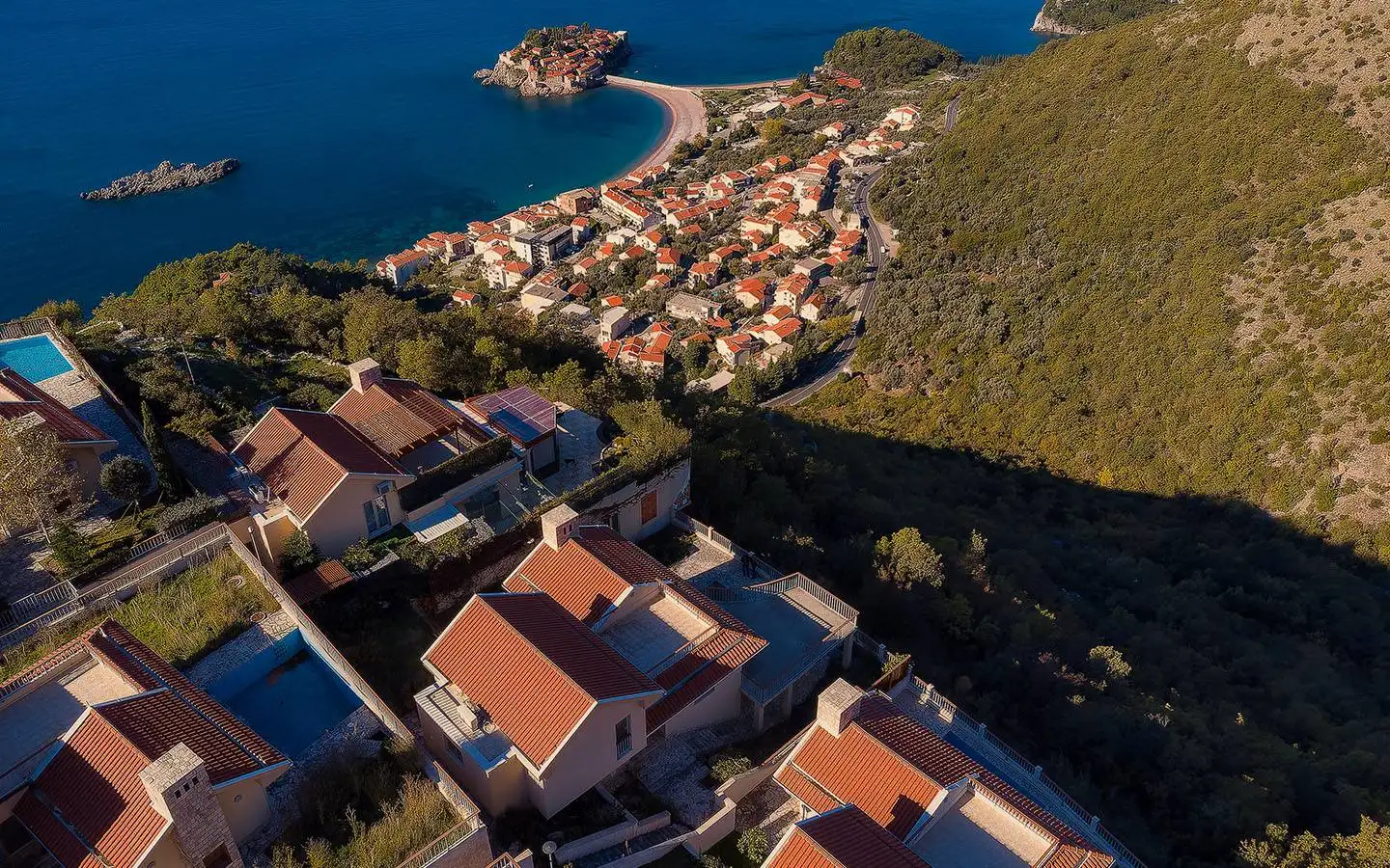Вилла 216м² в Черногории, Будва. Стоимостью 400000€ аренда фото-6