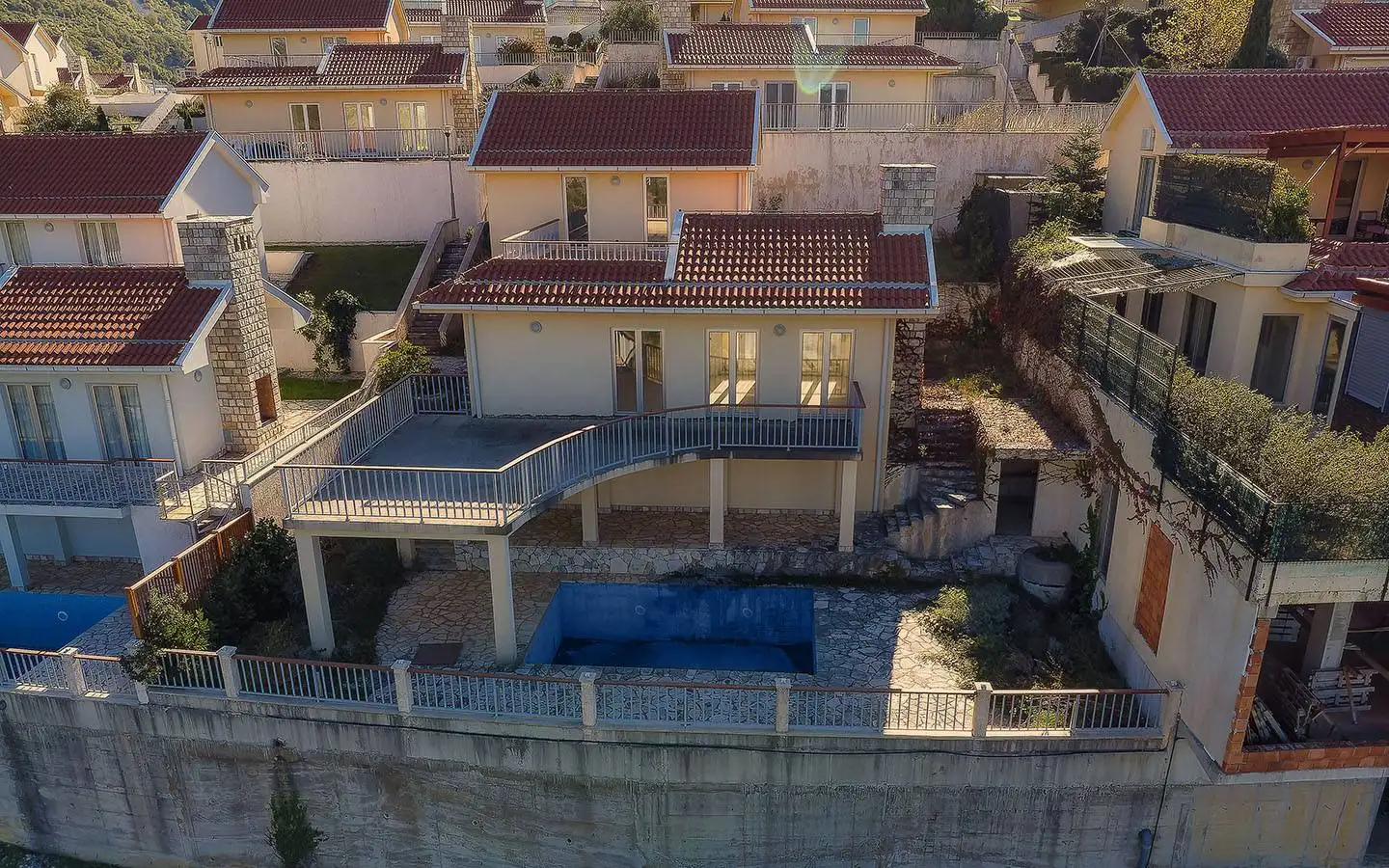 Вилла 216м² в Черногории, Будва. Стоимостью 400000€ аренда фото-7