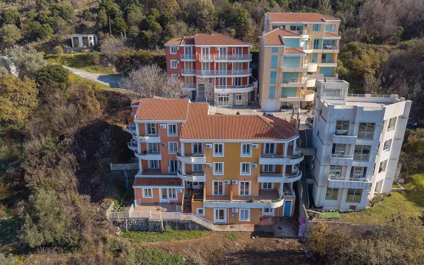 Отель, гостиница 700м² в Черногории, Петровац. Стоимостью 745000€ аренда фото-2