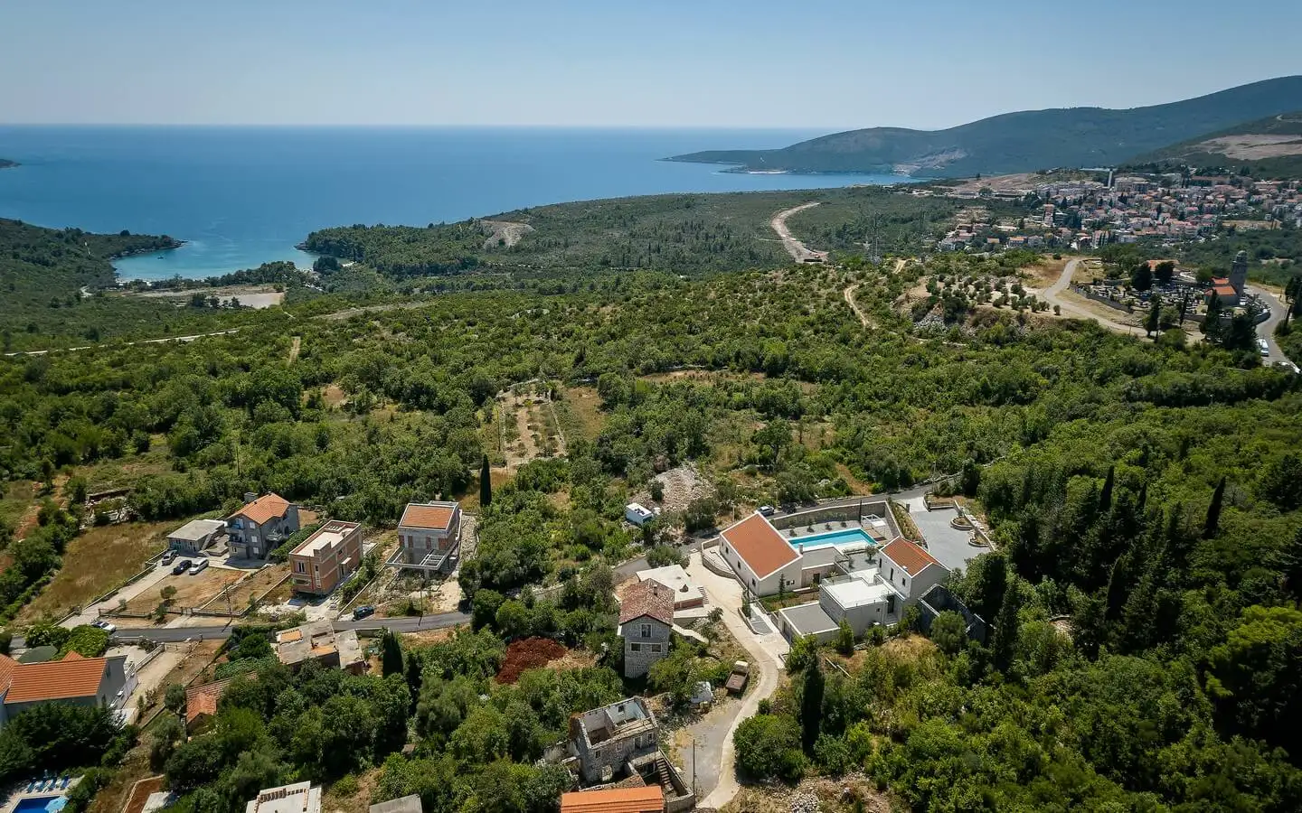 Вилла 558м² в Черногории, Тиват. Стоимостью 3000000€ аренда фото-11