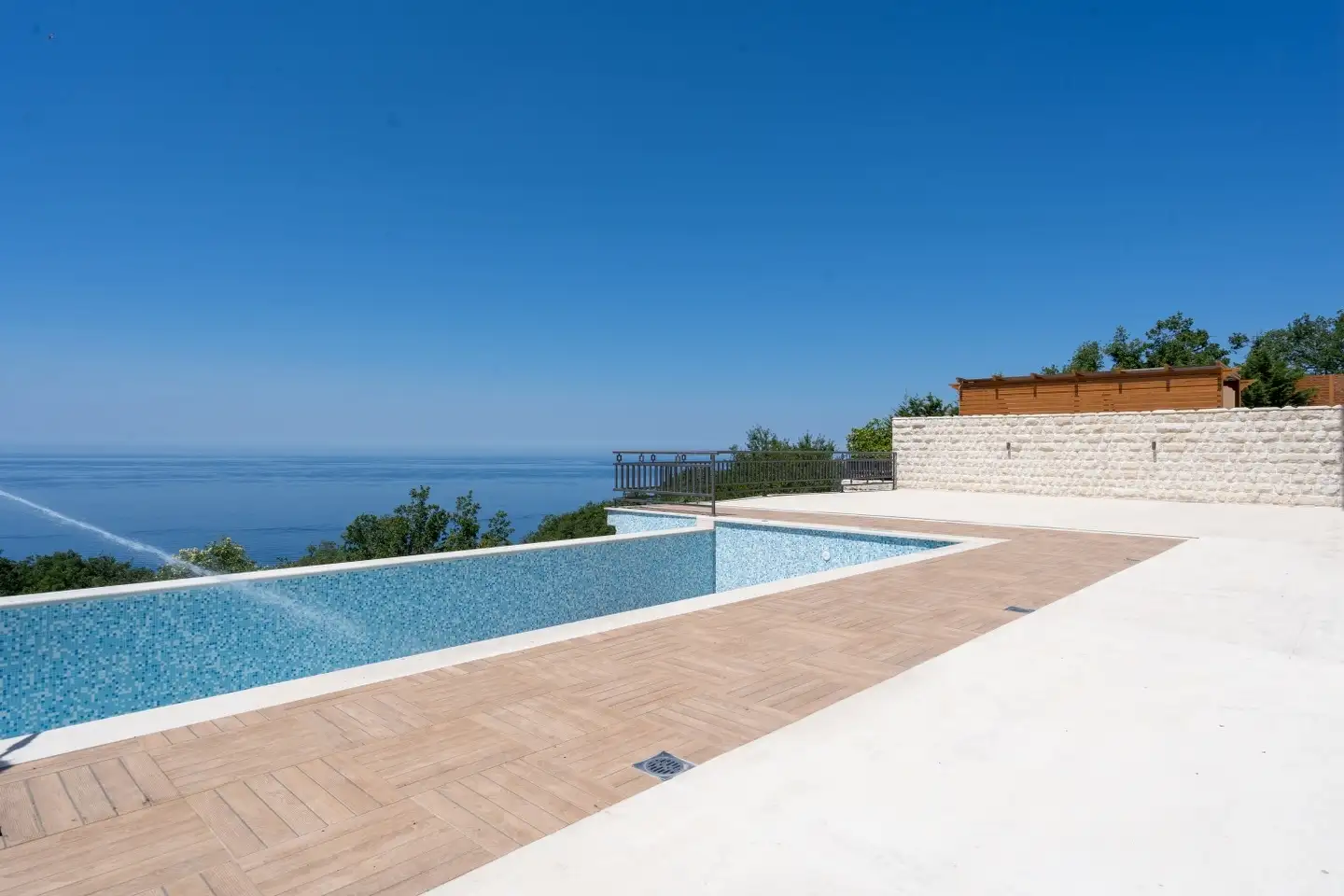 Вилла 605м² в Черногории, Режевичи. Стоимостью 1600000€ аренда фото-26
