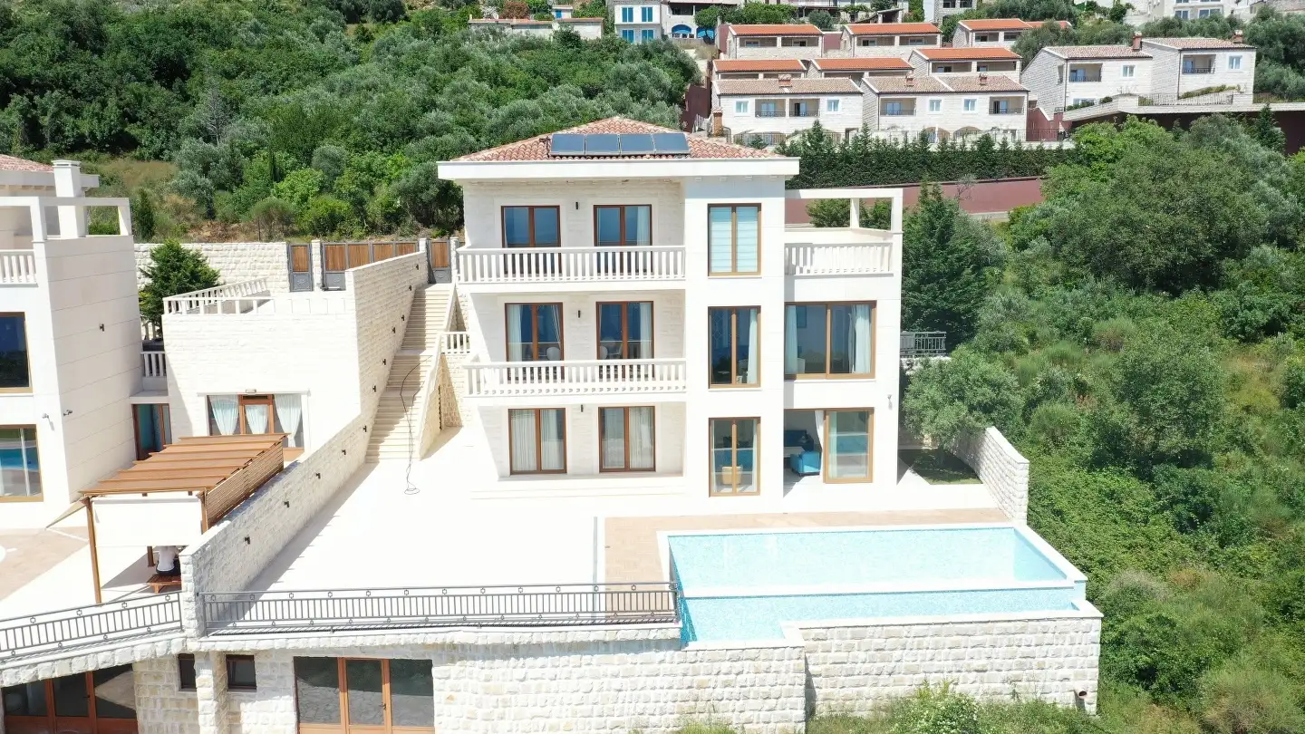 Вилла 605м² в Черногории, Режевичи. Стоимостью 1600000€ аренда фото-29