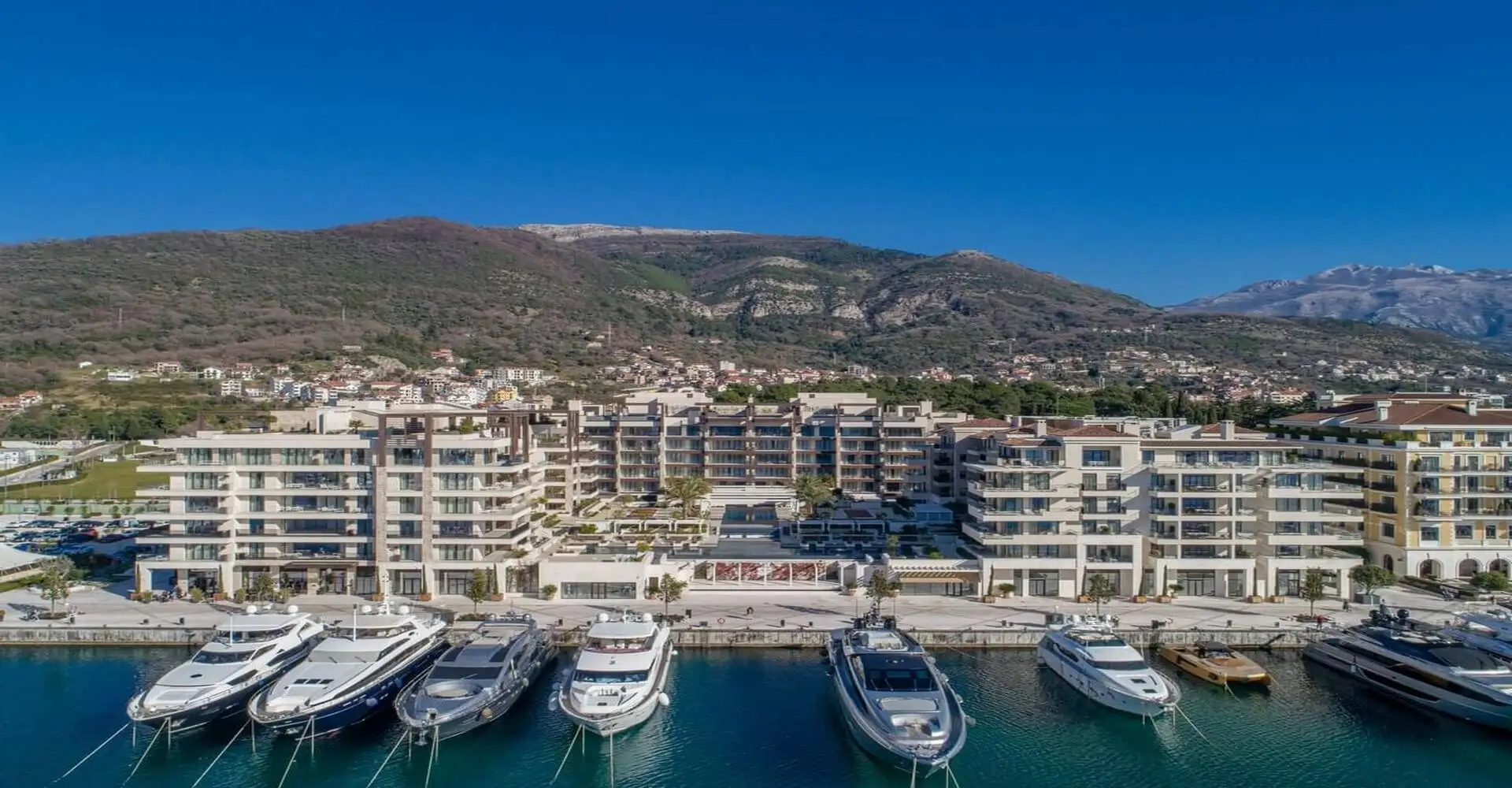 Квартира 105м² в Черногории, Тиват. Стоимостью 1061784€ аренда фото-1