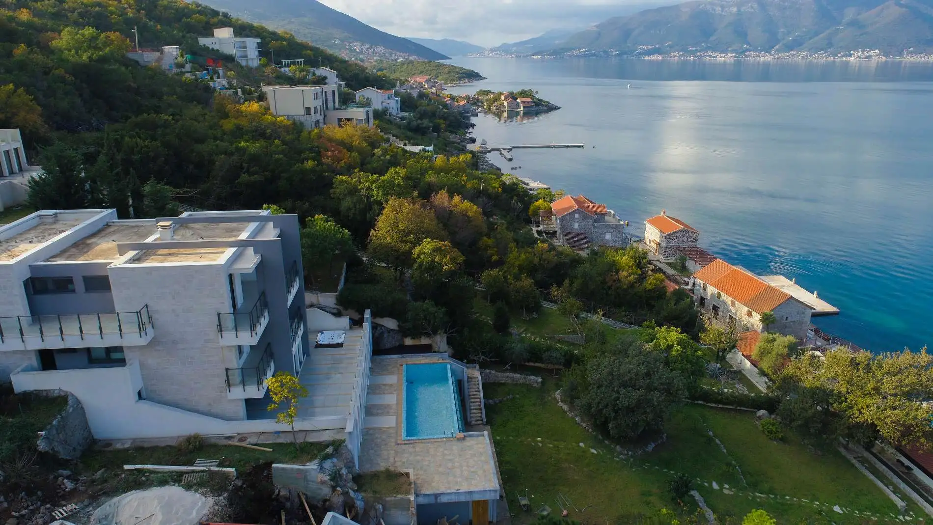 Вилла 770м² в Черногории, Тиват. Стоимостью 3500000€ аренда фото-14
