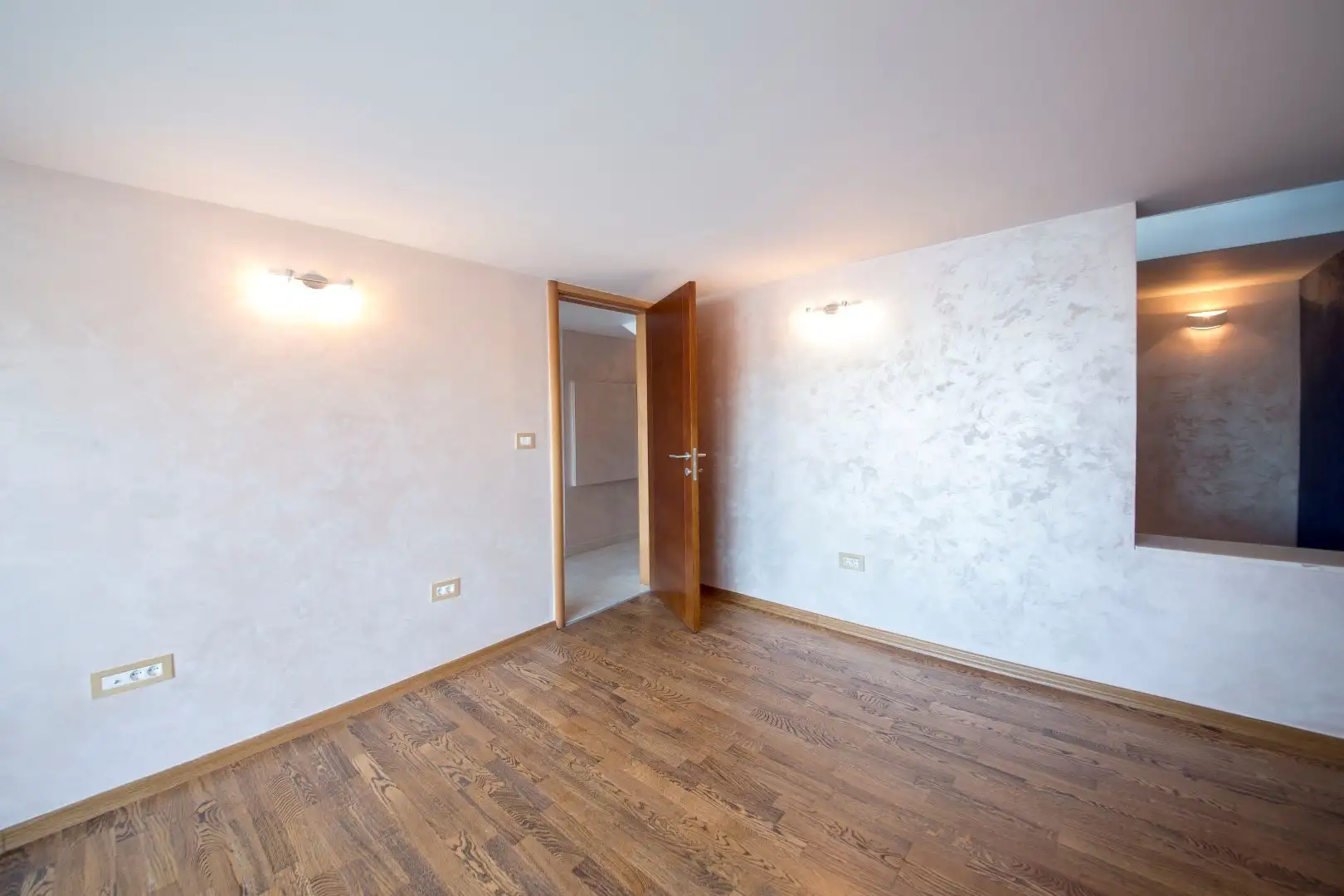 Другие объекты 300м² в Черногории, Тиват. Стоимостью 2100000€ аренда фото-12