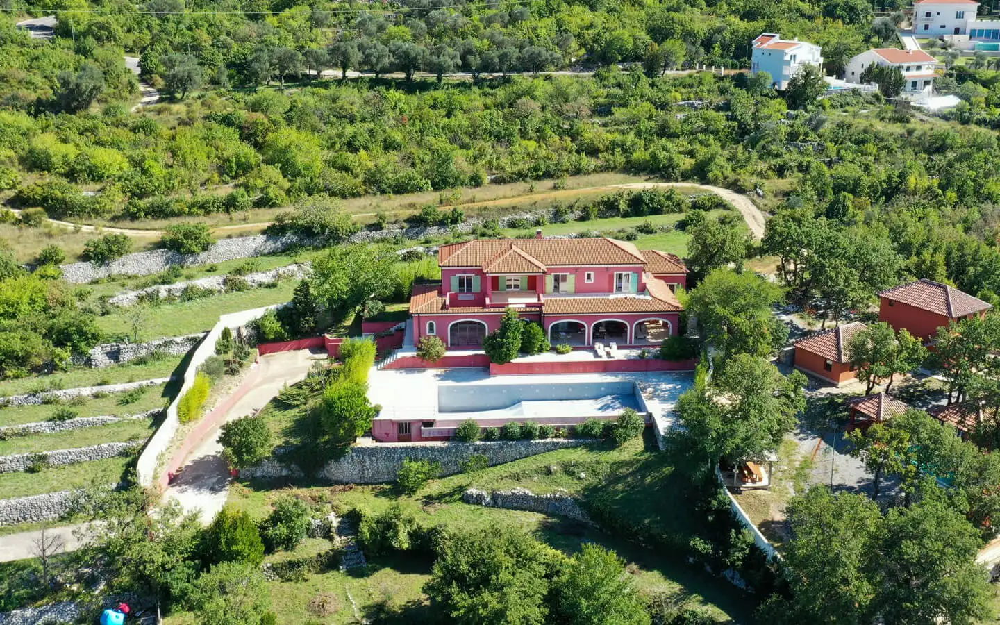 Вилла 393м² в Черногории, Будва. Стоимостью 3500000€ аренда фото-2