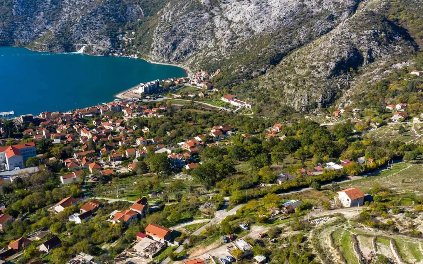 Земельный участок 1м² в Черногории, Рисан. Стоимостью 5731320€ аренда фото-5