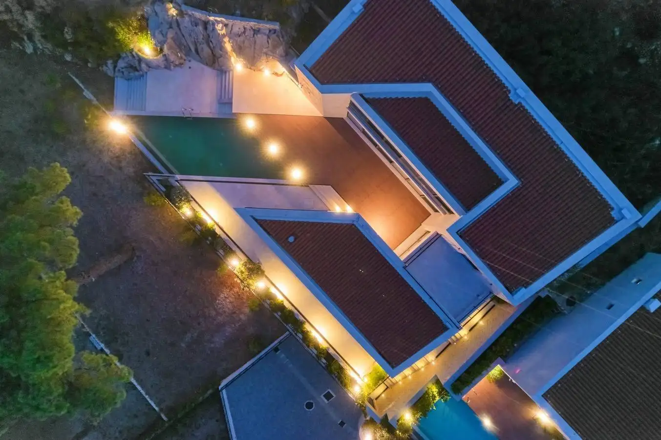 Вилла 373м² в Черногории, Прчань. Стоимостью 2200000€ аренда фото-5