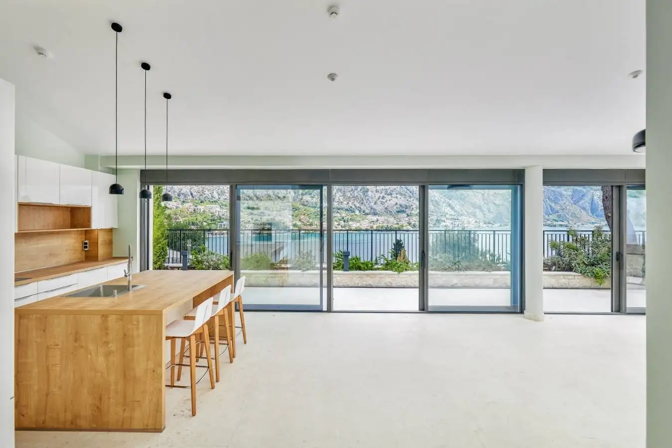 Вилла 373м² в Черногории, Прчань. Стоимостью 2200000€ аренда фото-10