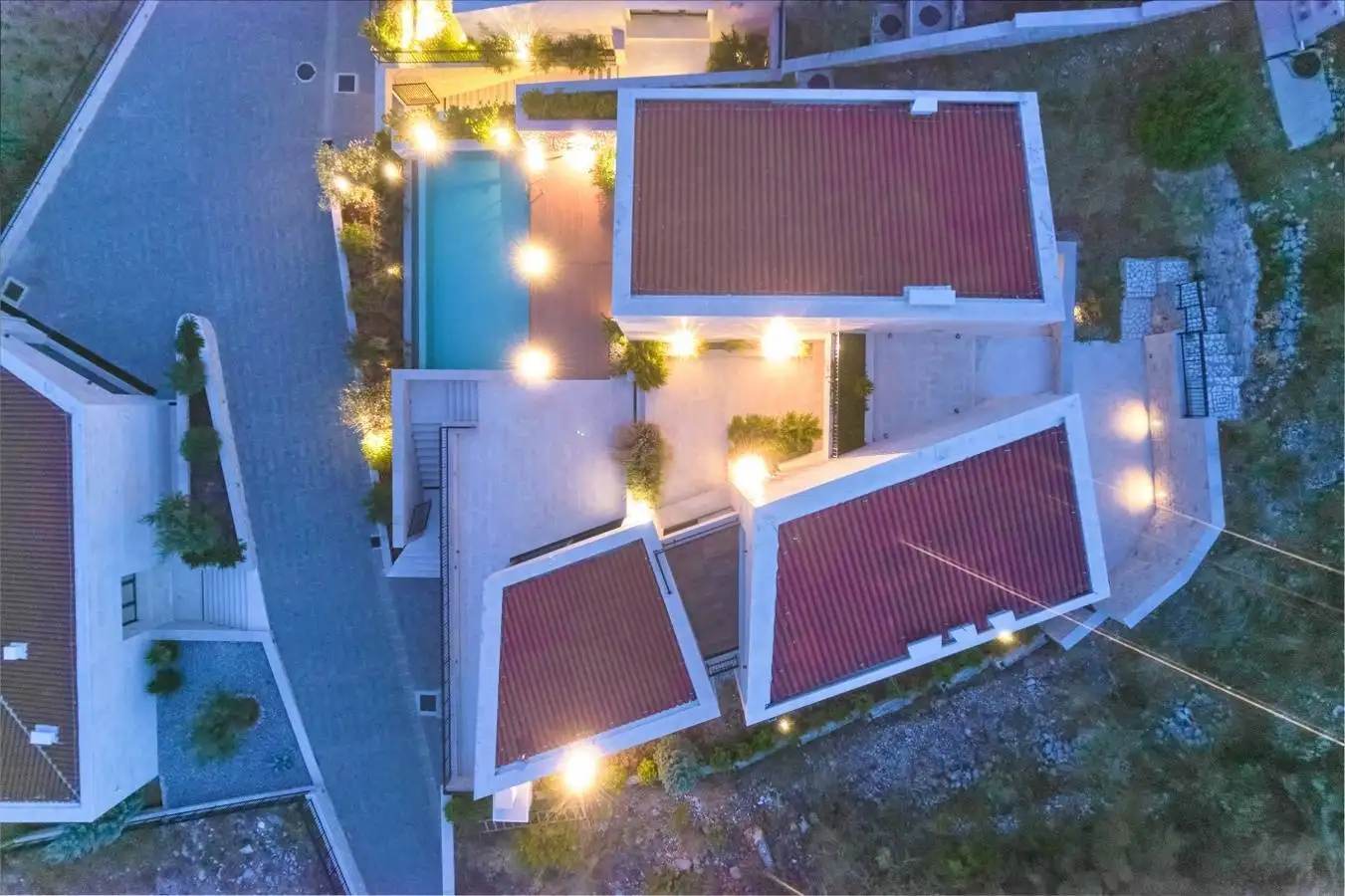 Вилла 349м² в Черногории, Прчань. Стоимостью 2000000€ аренда фото-3