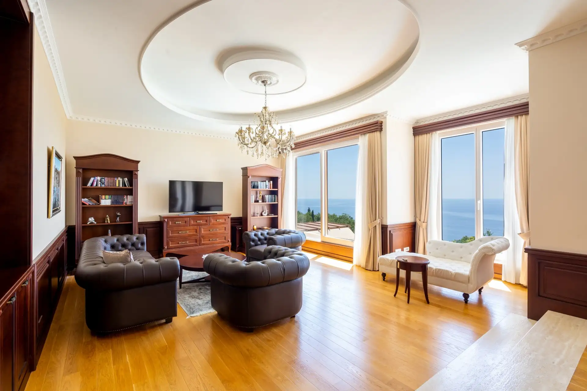 Вилла 632м² в Черногории, Режевичи. Стоимостью 1800000€ аренда фото-1