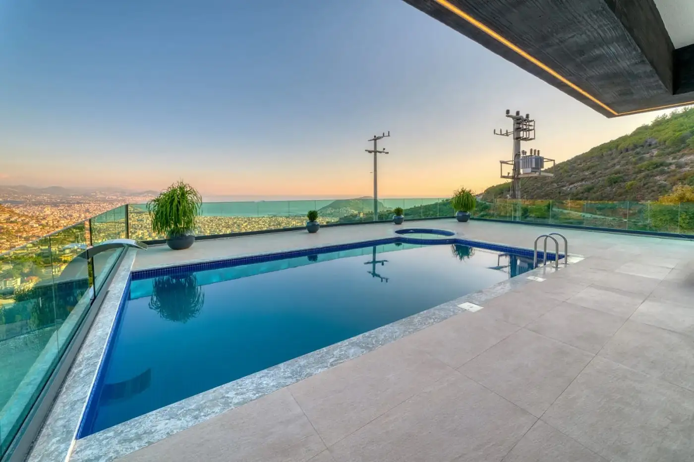 Вилла 298м² в Турции, Аланья. Стоимостью 1350000€ аренда фото-1