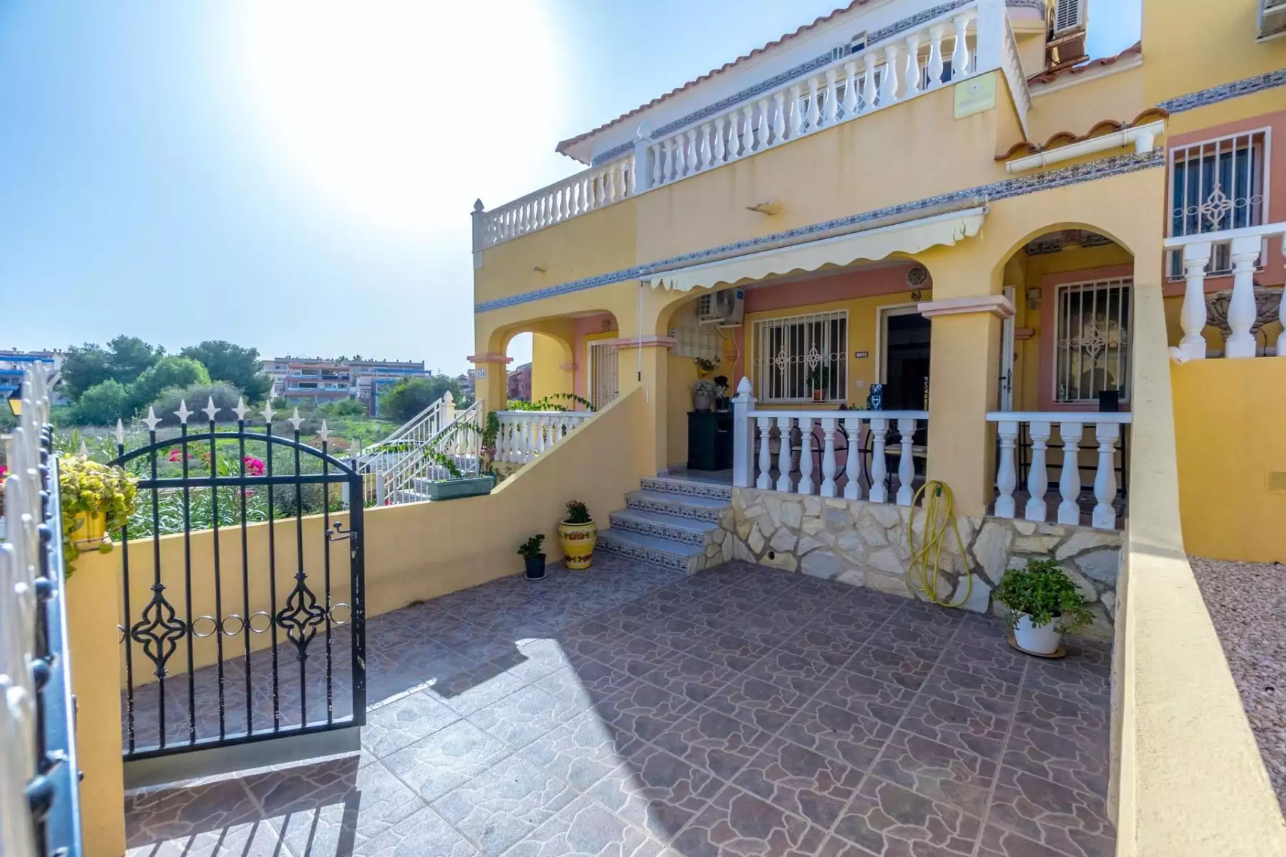 Таунхаус 80м² в Испании, Ориуэла Коста. Стоимостью 159900€ аренда фото-1