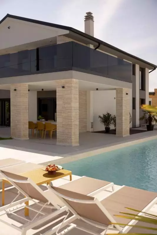 Вилла 230м² в Хорватии, Ровинь. Стоимостью 635000€ аренда фото-12