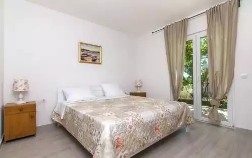 Отель, гостиница 239м² в Хорватии, Рогозница. Стоимостью 770000€ аренда фото-13