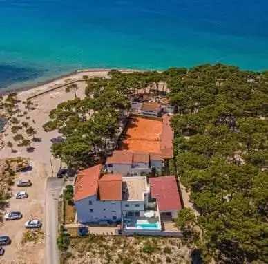 Отель, гостиница 470м² в Хорватии, Шибеник. Стоимостью 1800000€ аренда фото-7
