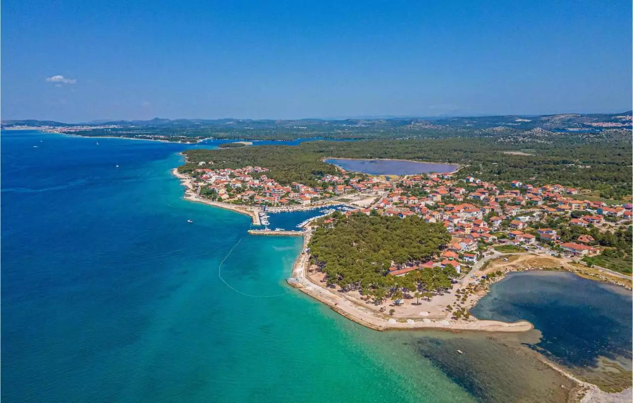 Отель, гостиница 470м² в Хорватии, Шибеник. Стоимостью 1800000€ аренда фото-8
