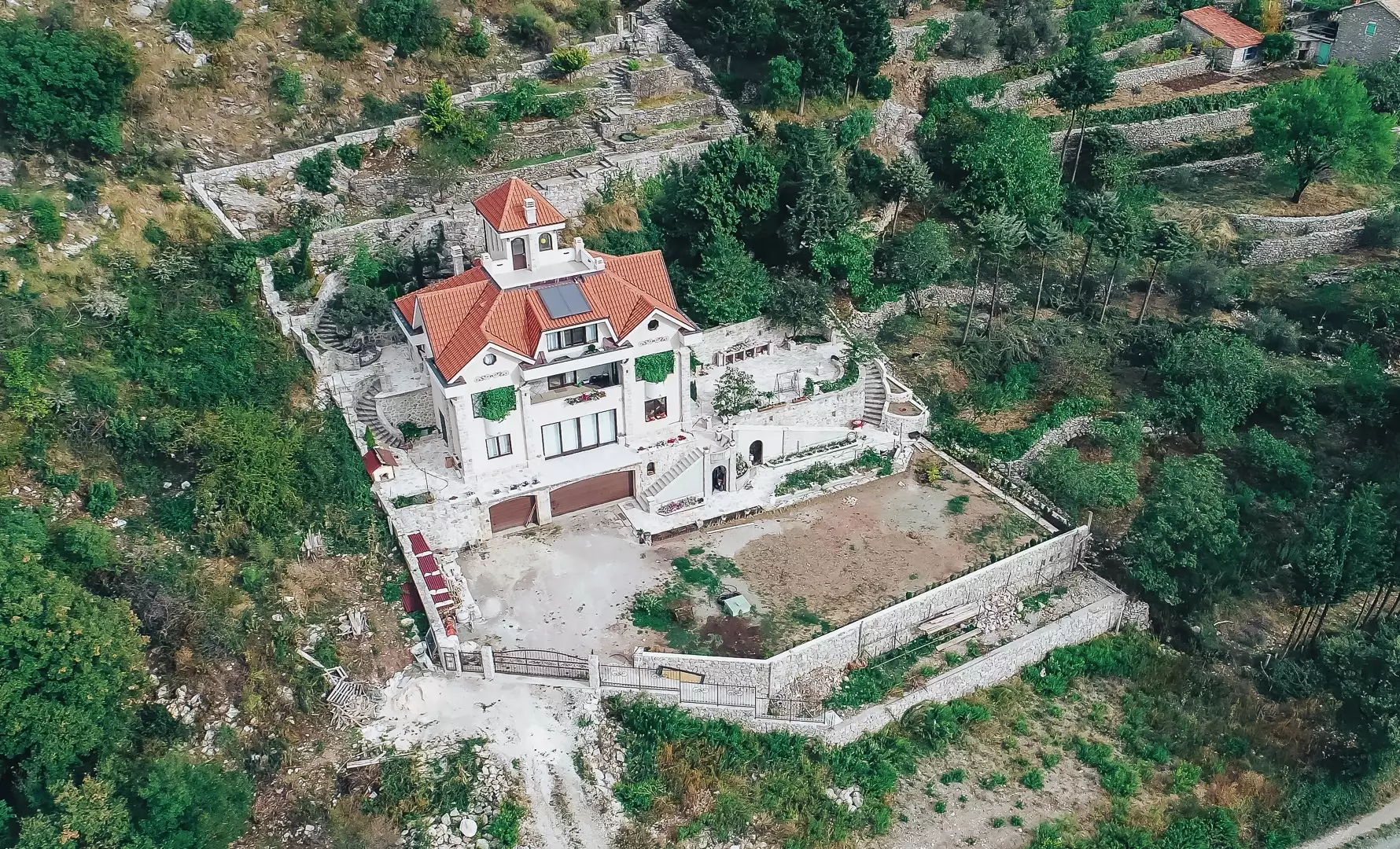 Вилла 392м² в Черногории, Святой Стефан. Стоимостью 1850000€ аренда фото-30