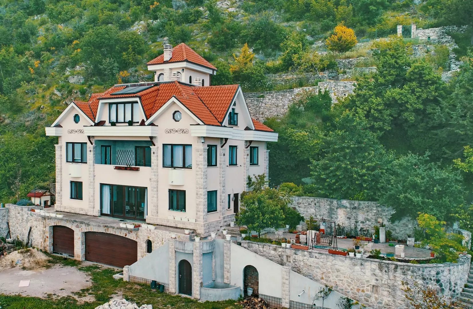Вилла 392м² в Черногории, Святой Стефан. Стоимостью 1850000€ аренда фото-36