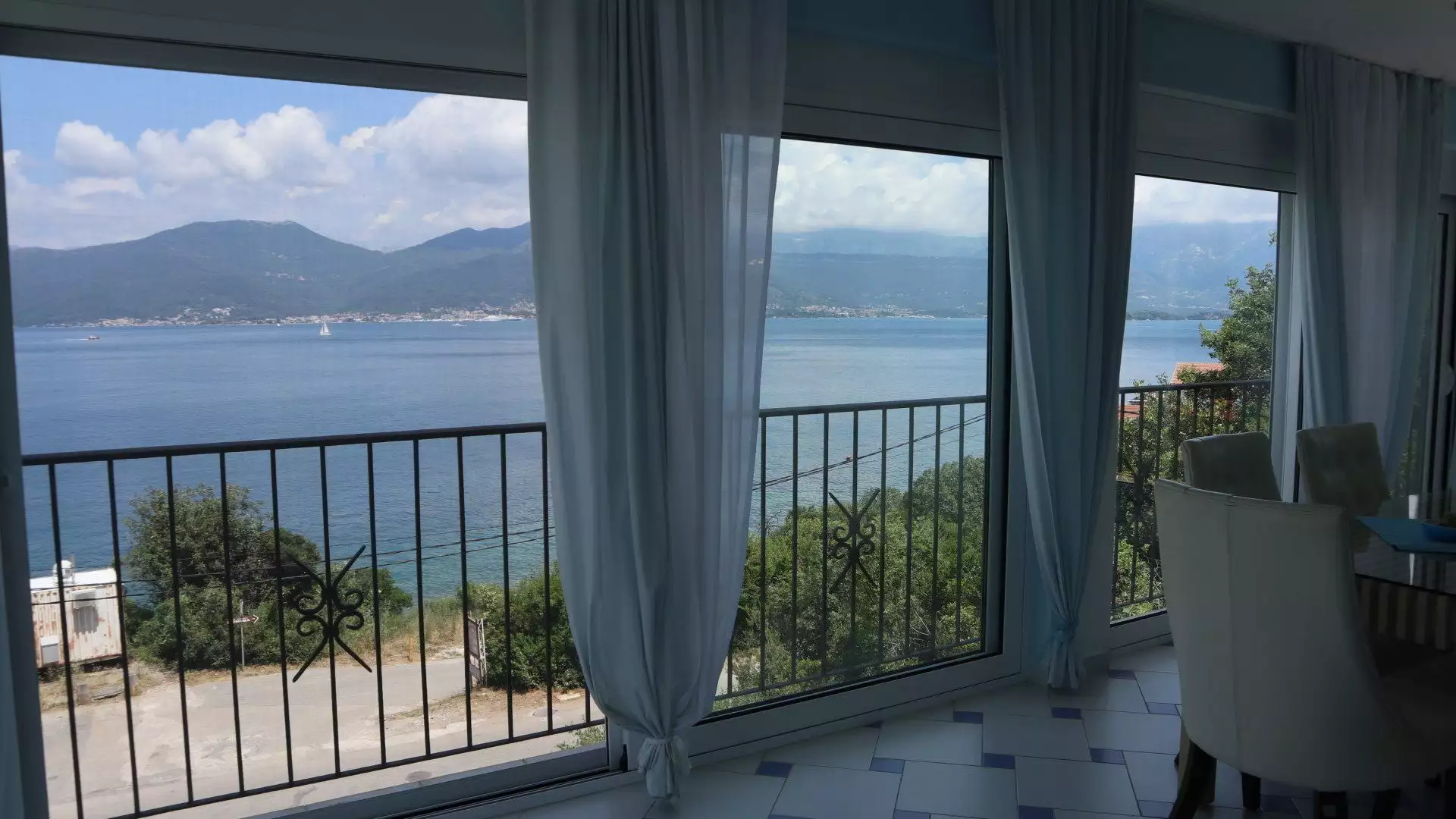 Вилла 224м² в Черногории, Крашичи. Стоимостью 750000€ аренда фото-1