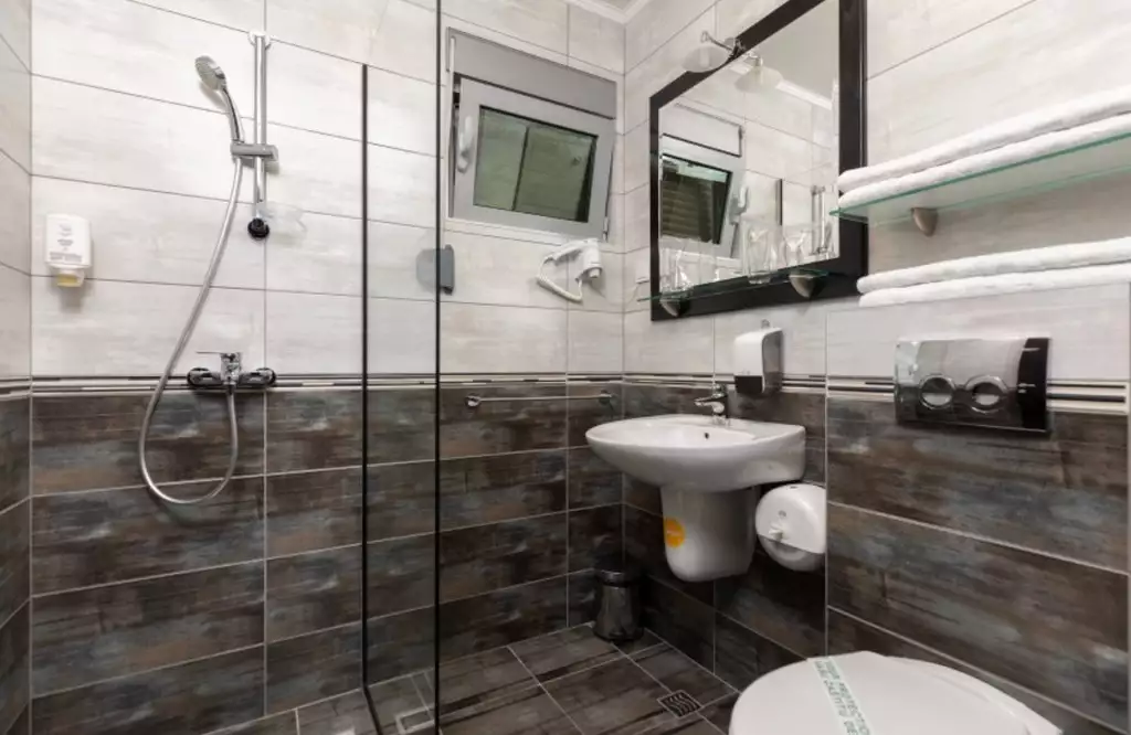 Отель, гостиница 600м² в Черногории, Херцег-Нови. Стоимостью 995000€ аренда фото-8