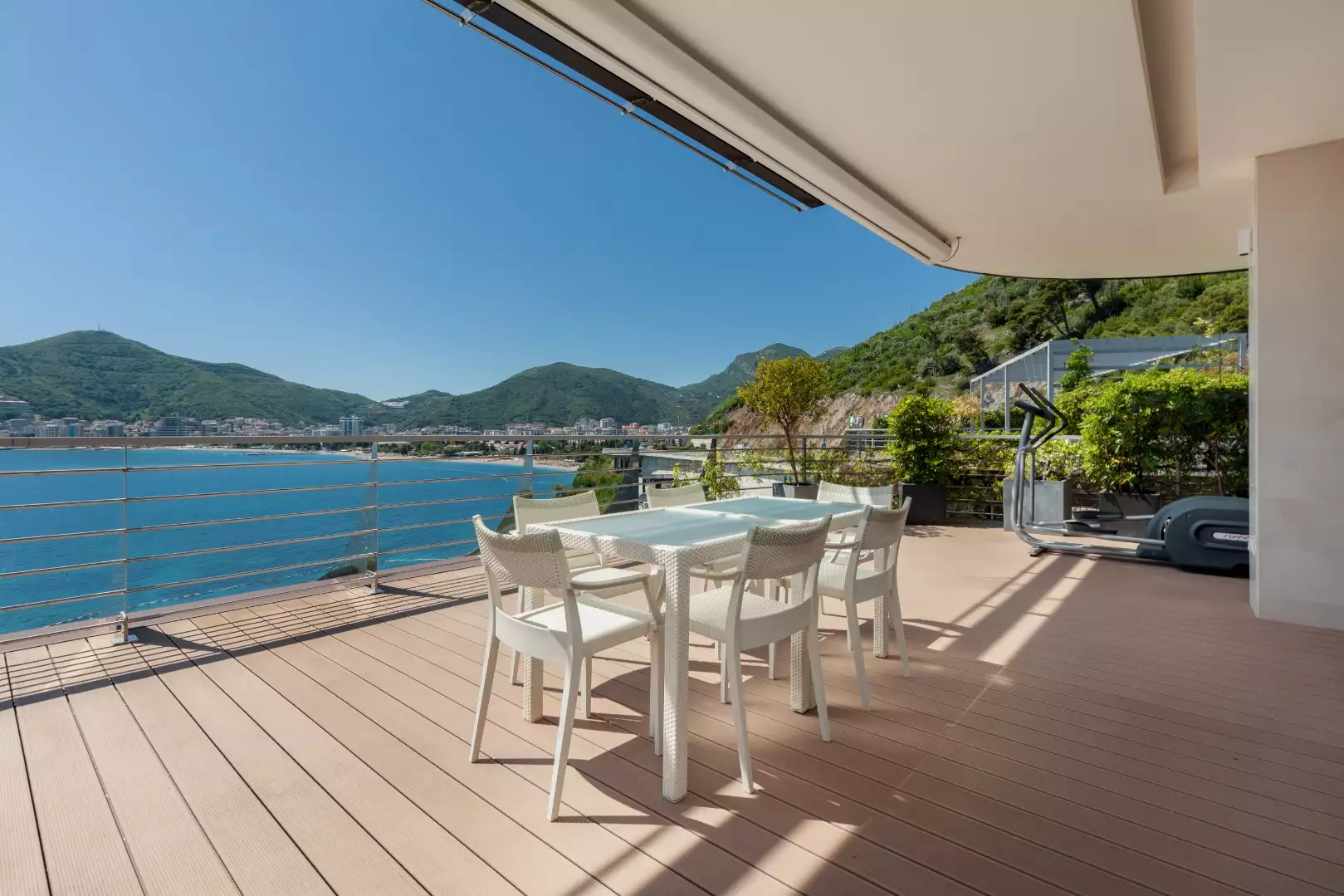 Коттедж 457м² в Черногории, Бечичи. Стоимостью 2500000€ аренда фото-16