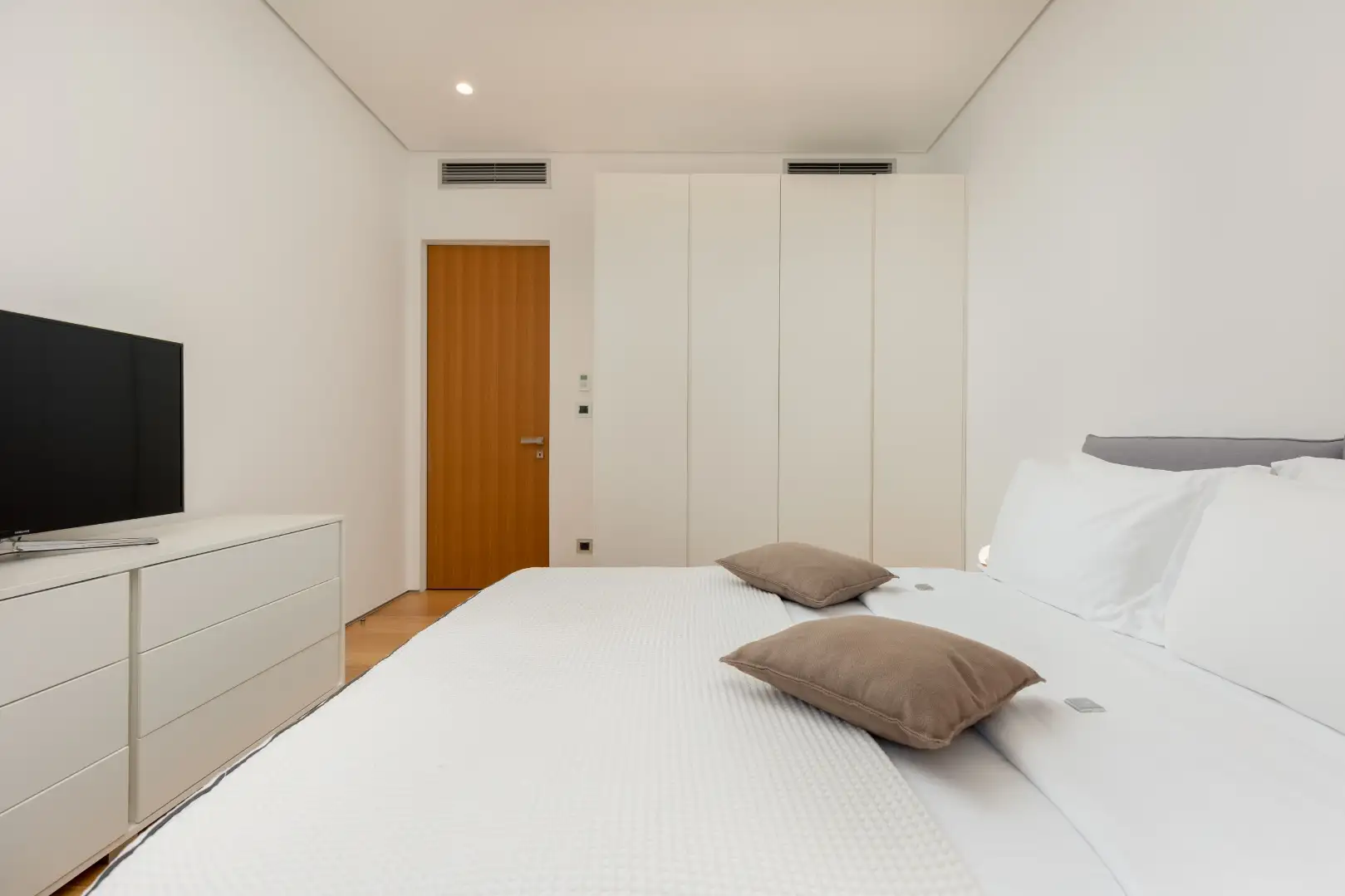 Коттедж 457м² в Черногории, Бечичи. Стоимостью 2500000€ аренда фото-8