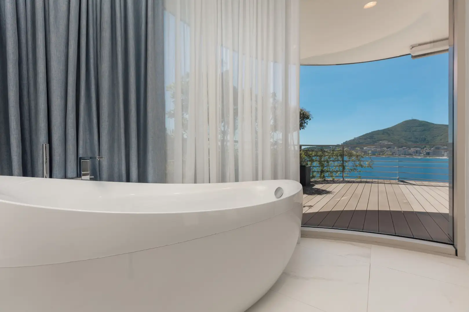 Коттедж 457м² в Черногории, Бечичи. Стоимостью 2500000€ аренда фото-12