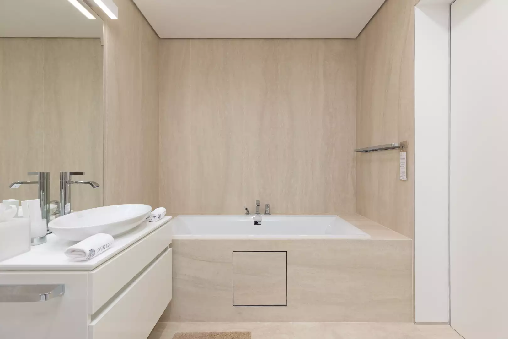 Коттедж 571м² в Черногории, Бечичи. Стоимостью 2950000€ аренда фото-16