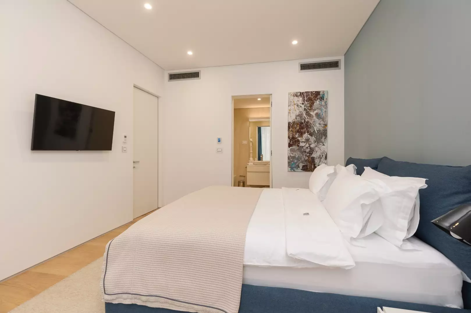 Коттедж 571м² в Черногории, Бечичи. Стоимостью 2950000€ аренда фото-17