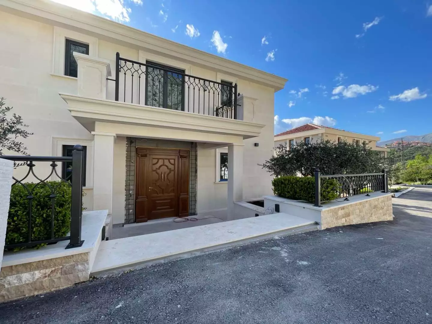 Вилла 400м² в Черногории, Святой Стефан. Стоимостью 2000000€ аренда фото-5