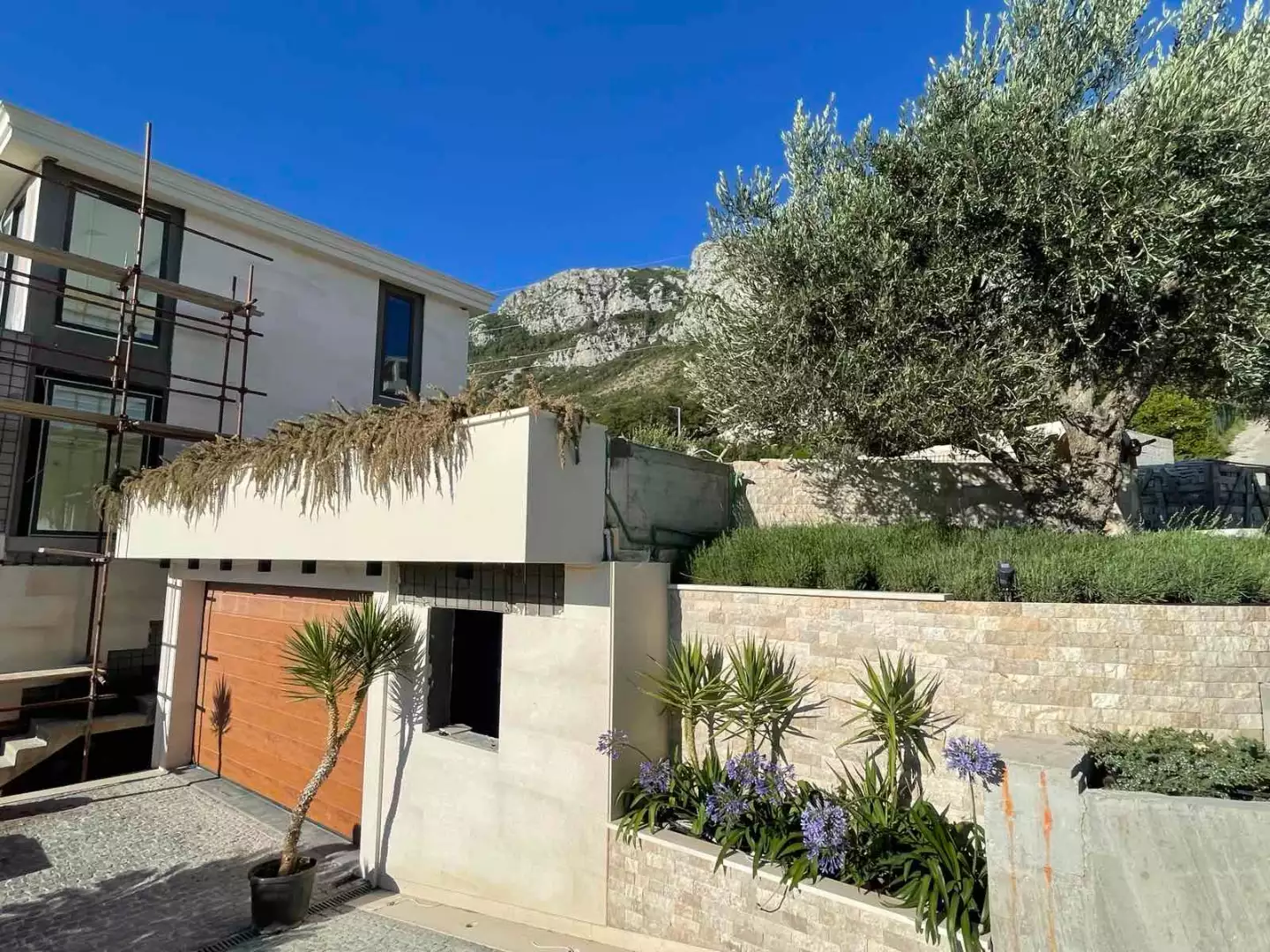 Вилла 400м² в Черногории, Святой Стефан. Стоимостью 2000000€ аренда фото-11
