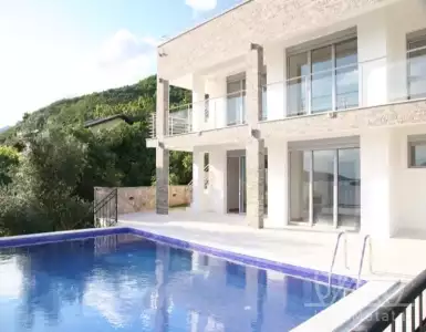Купить виллу в Черногории 750000€