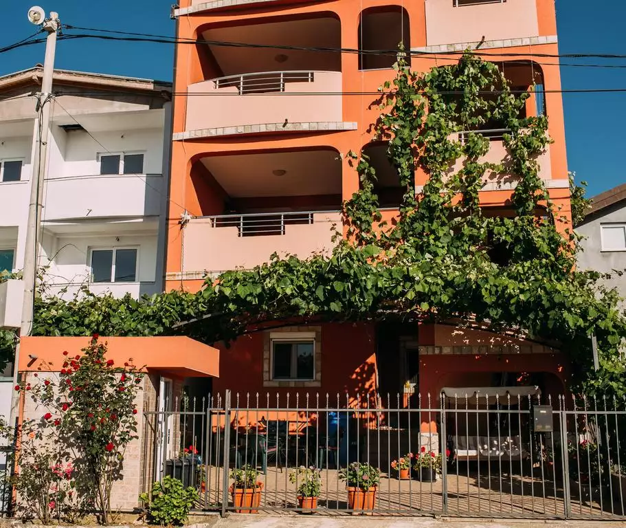 Отель, гостиница 300м² в Черногории, Добра Вода. Стоимостью 320000€ аренда фото-19