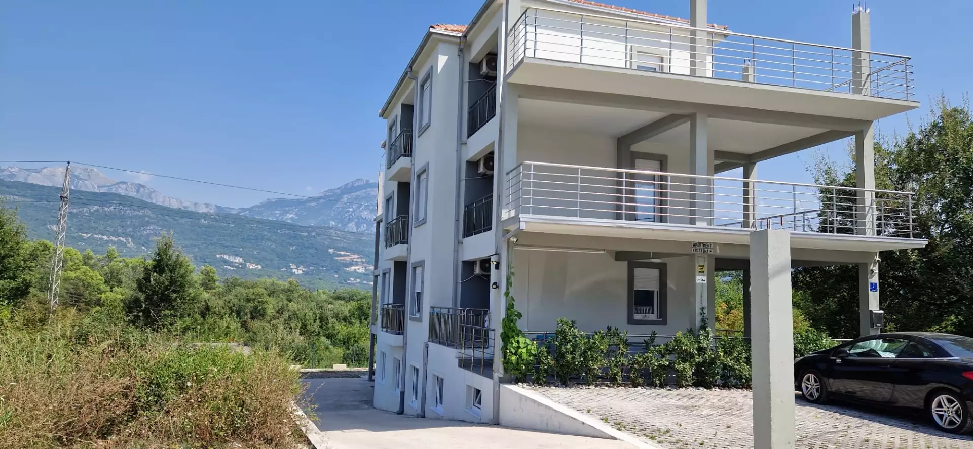 Отель, гостиница 350м² в Черногории, Тиват. Стоимостью 1200000€ аренда фото-2