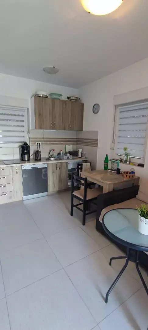 Отель, гостиница 350м² в Черногории, Тиват. Стоимостью 1200000€ аренда фото-11
