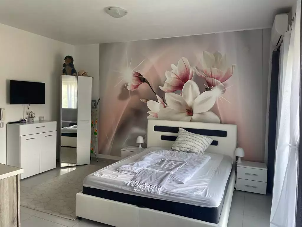 Отель, гостиница 350м² в Черногории, Тиват. Стоимостью 1200000€ аренда фото-25