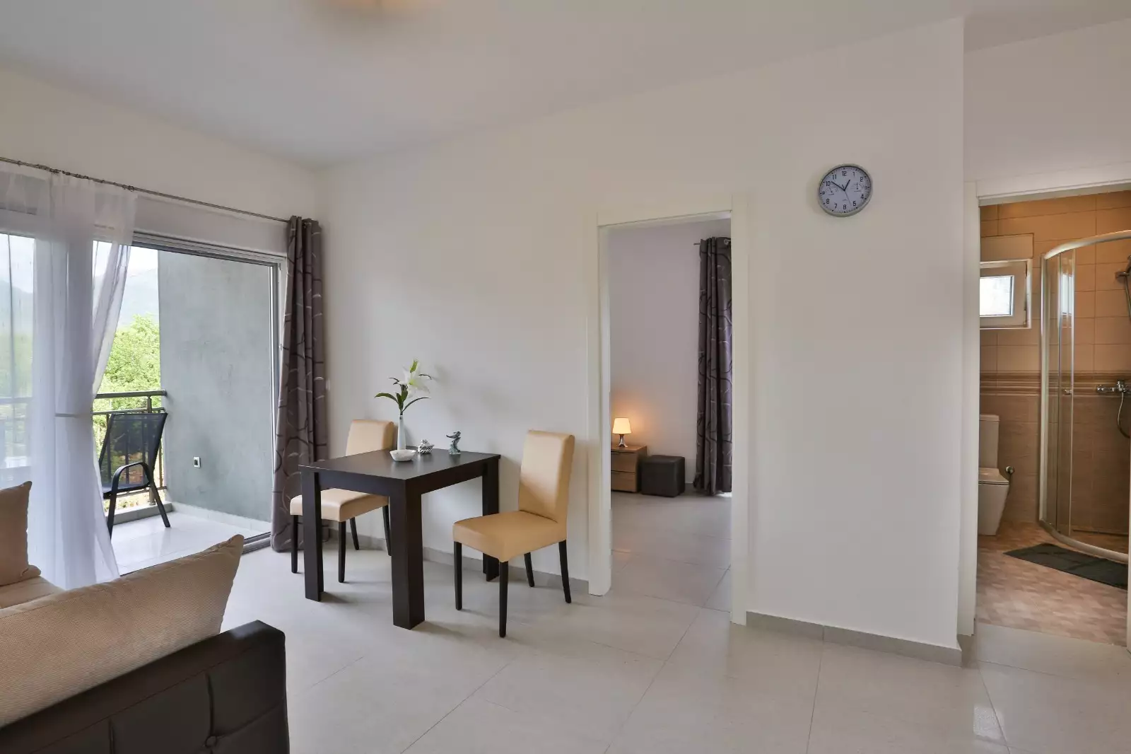 Отель, гостиница 350м² в Черногории, Тиват. Стоимостью 1200000€ аренда фото-46