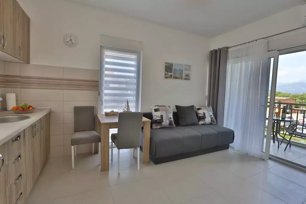 Отель, гостиница 350м² в Черногории, Тиват. Стоимостью 1200000€ аренда фото-53