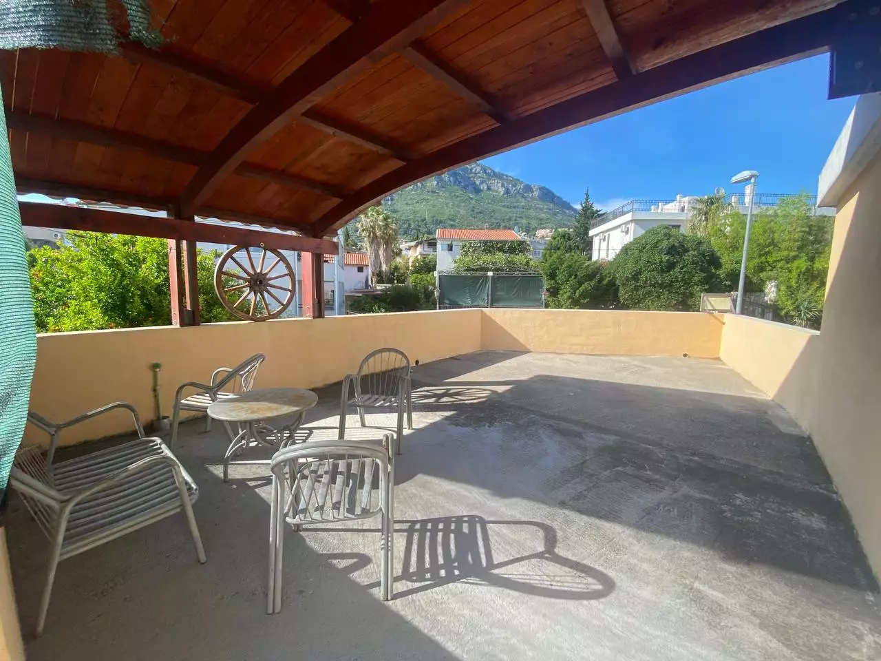 Отель, гостиница 330м² в Черногории, Бар. Стоимостью 700000€ аренда фото-3