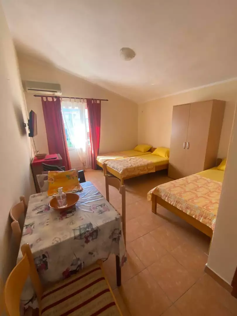 Отель, гостиница 330м² в Черногории, Бар. Стоимостью 700000€ аренда фото-9