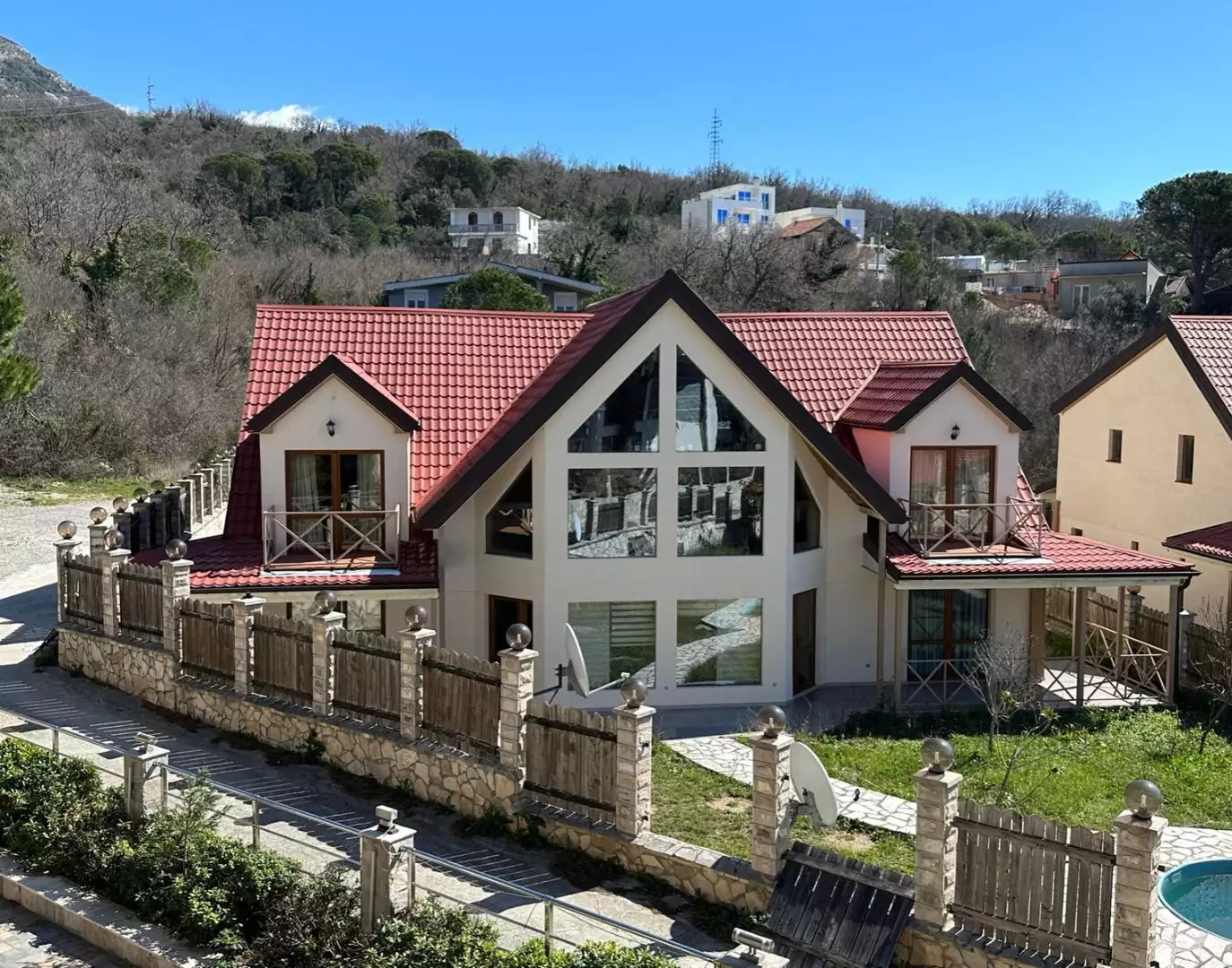Вилла 260м² в Черногории, Бар. Стоимостью 350000€ аренда фото-1