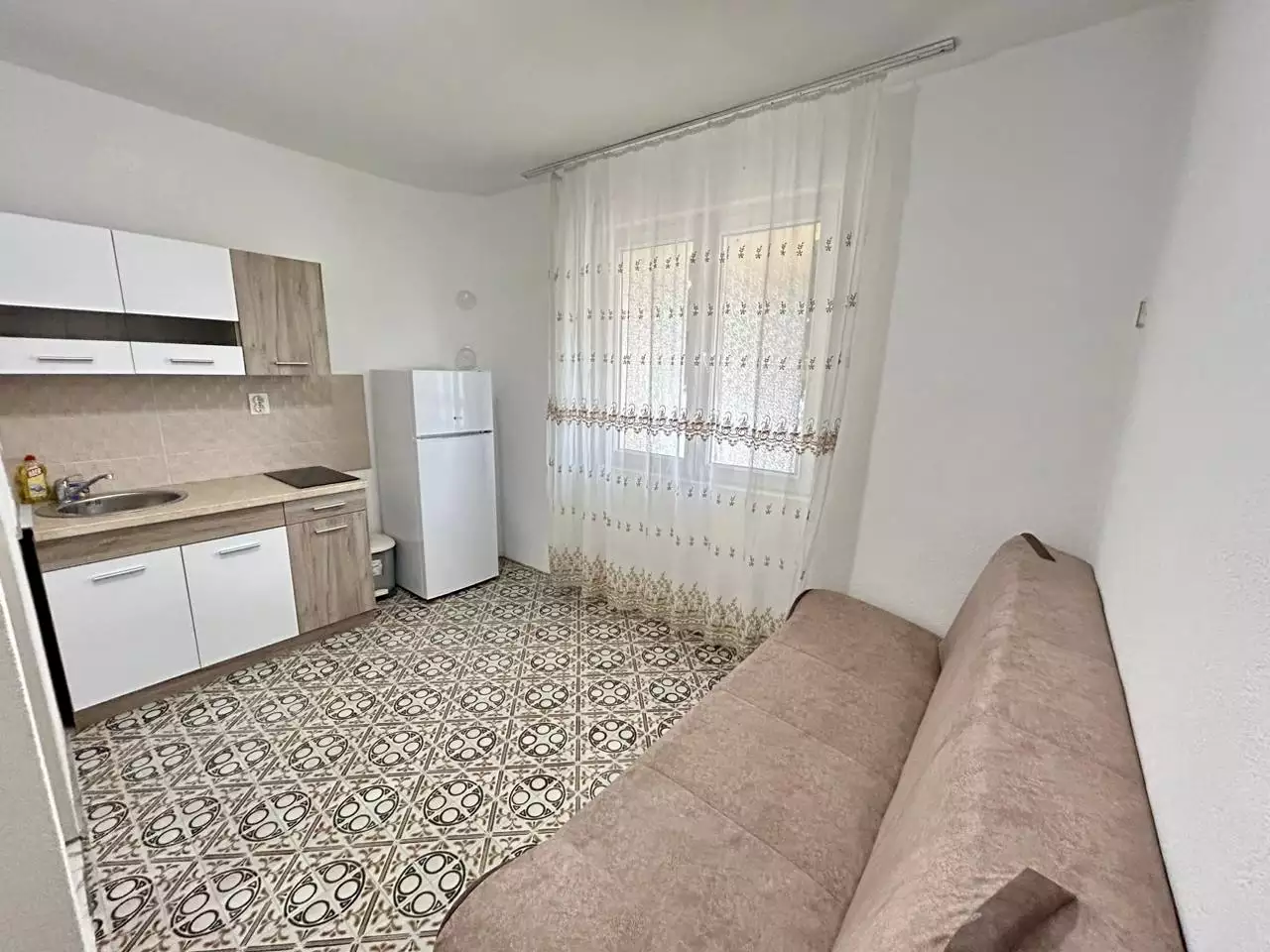 Отель, гостиница 160м² в Черногории, Бар. Стоимостью 380000€ аренда фото-9