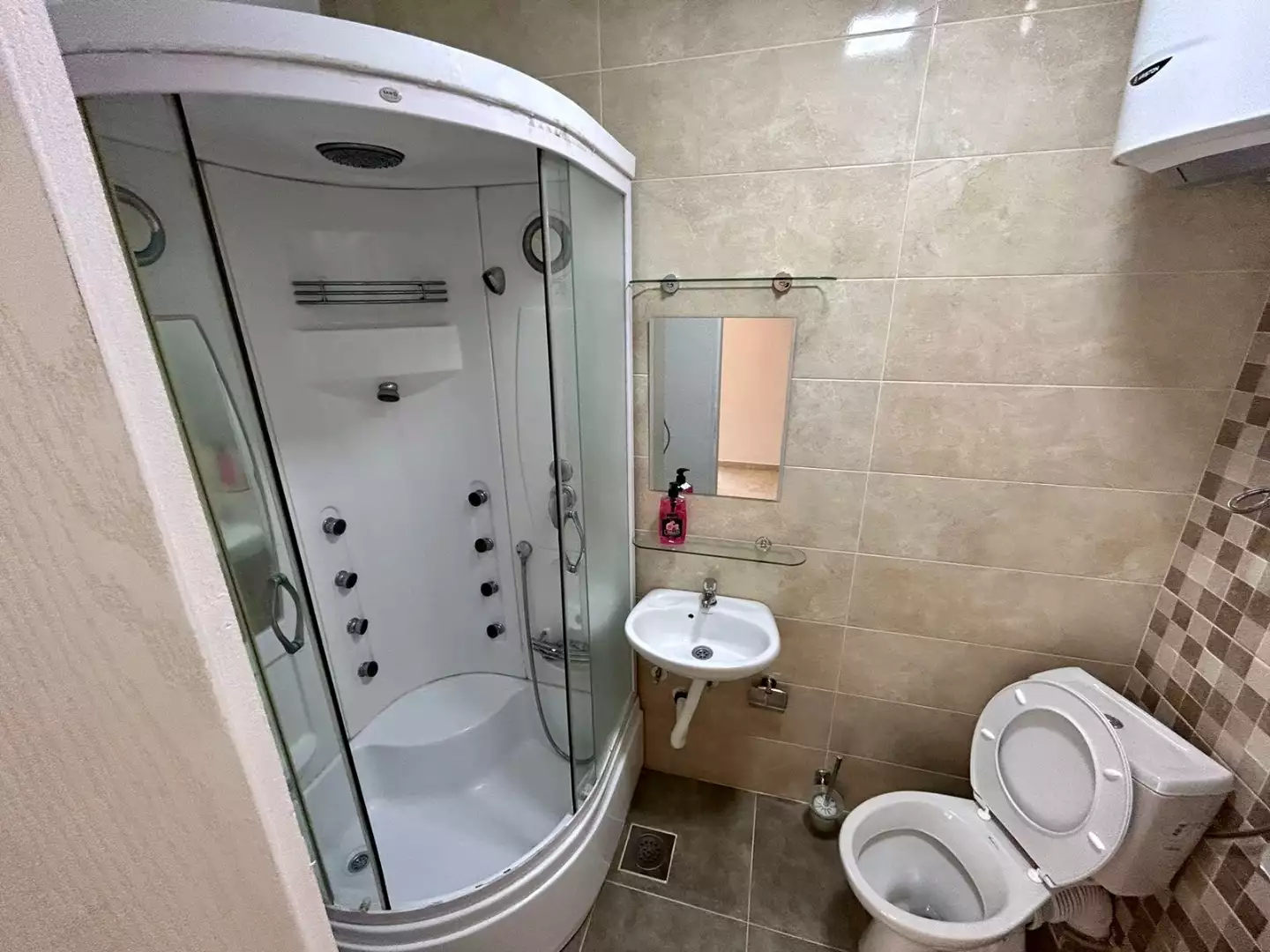 Отель, гостиница 160м² в Черногории, Бар. Стоимостью 380000€ аренда фото-10