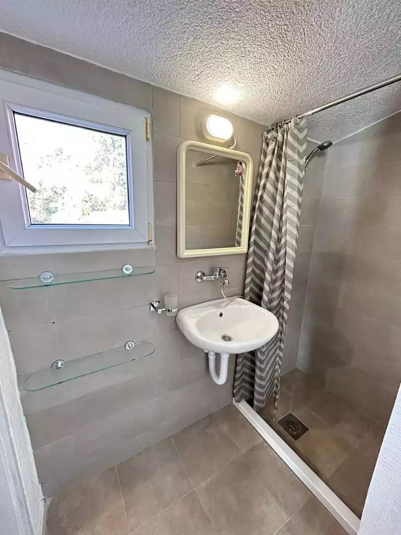Отель, гостиница 200м² в Черногории, Бар. Стоимостью 220000€ аренда фото-9