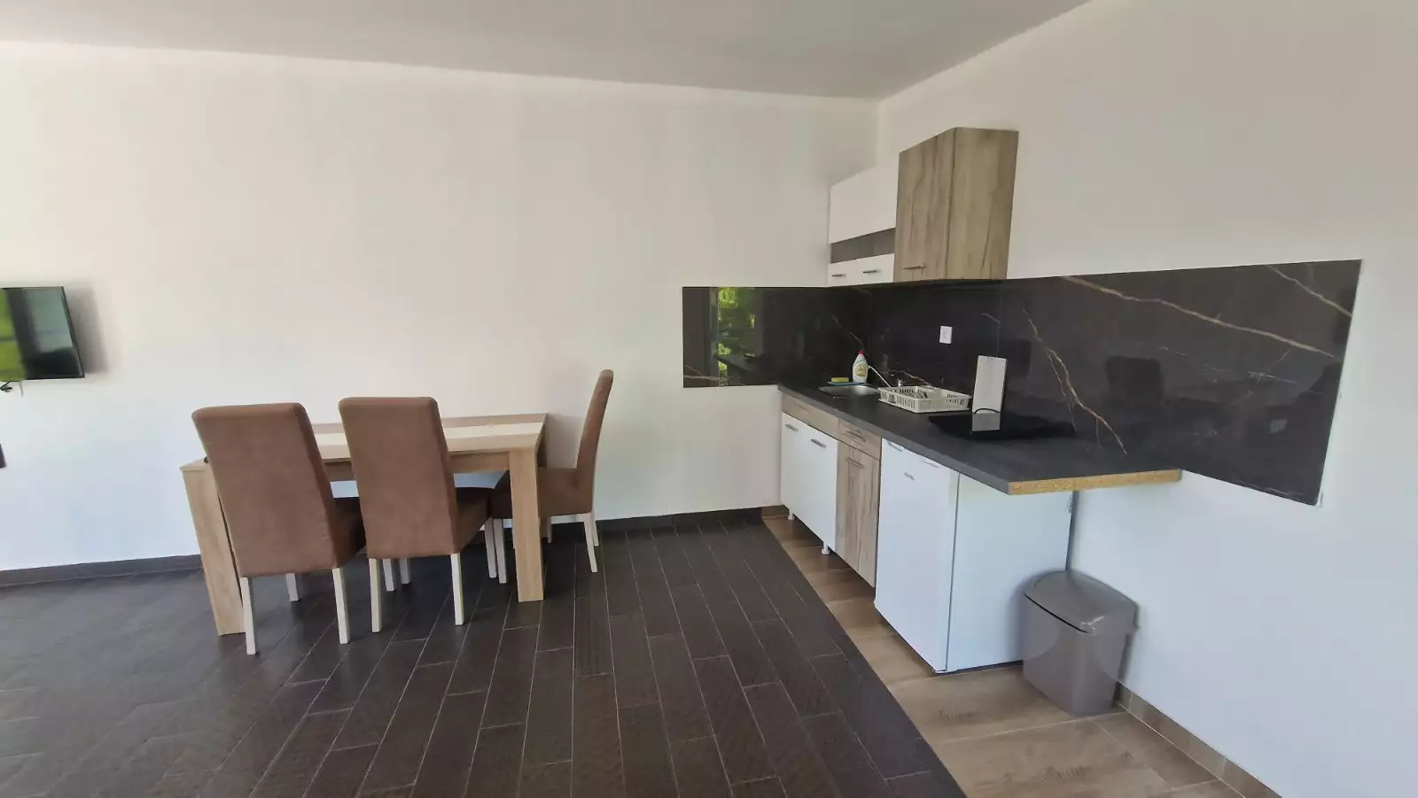 Отель, гостиница 360м² в Черногории, Сутоморе. Стоимостью 315000€ аренда фото-7